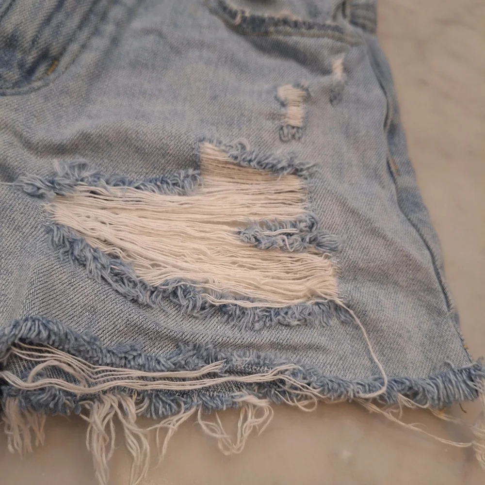 Show Me Your Mumu Phoenix Shorts Sz 24 (*28) Distressed Denim Cyprus Sea Cutoffs